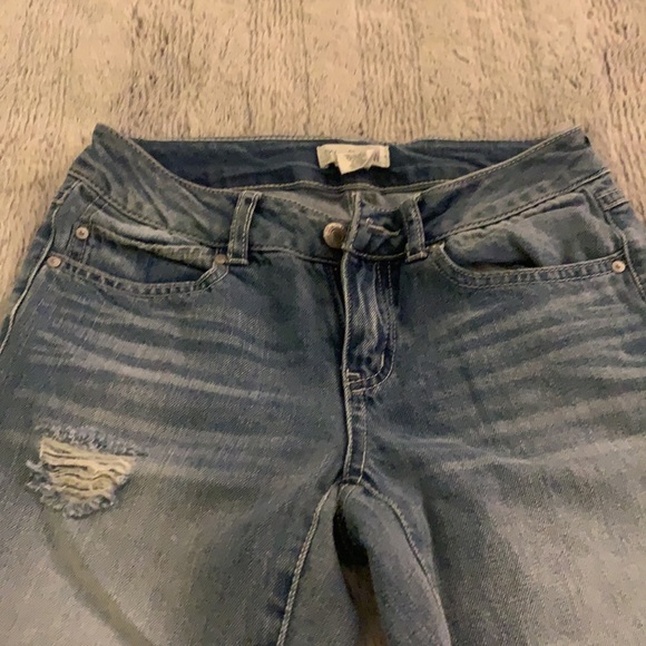 Sky and Sparrow Low Rise Ankle Fray Ripped Jeans - Size 1 - Picture 3 of 6